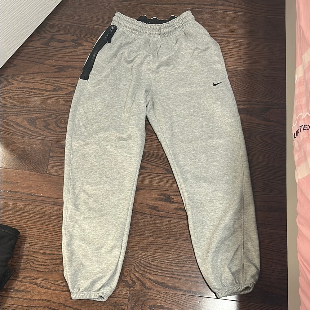 Nike Gray Sweatpants Elastic Cuffs Relaxed Fit